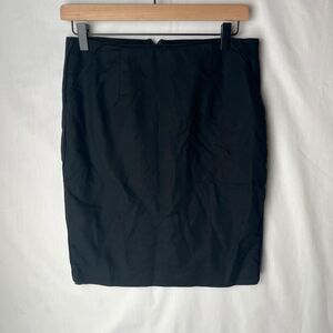 Forever 21 Essentials Med Black Skirt Knee Length Pockets Business Office Wear